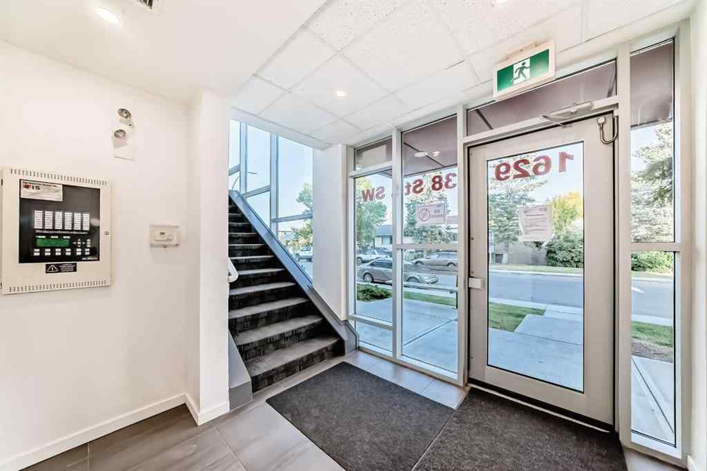 MLS® A2257403 - Unit #102 1629 38 Street SW in Rosscarrock Calgary, Residential