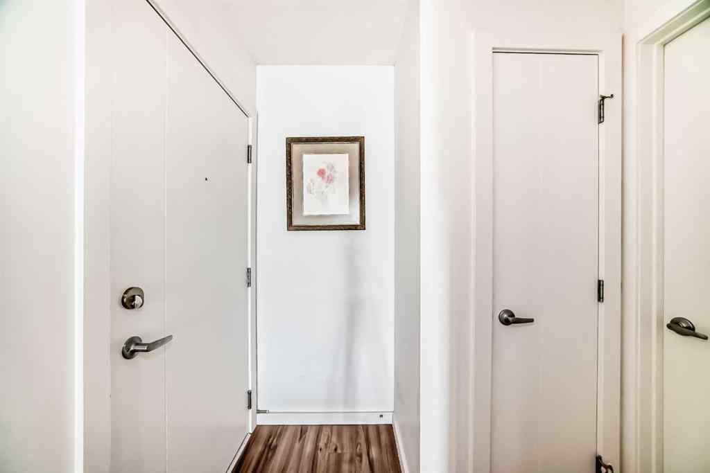 MLS® A2257405 - Unit #202 1629 38 Street SW in Rosscarrock Calgary, Residential