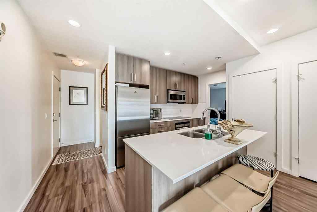 MLS® A2257405 - Unit #202 1629 38 Street SW in Rosscarrock Calgary, Residential