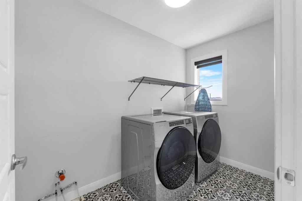 MLS® A2257407 - 383 Dawson Harbour Court  in Dawson\'s Landing Chestermere, Residential