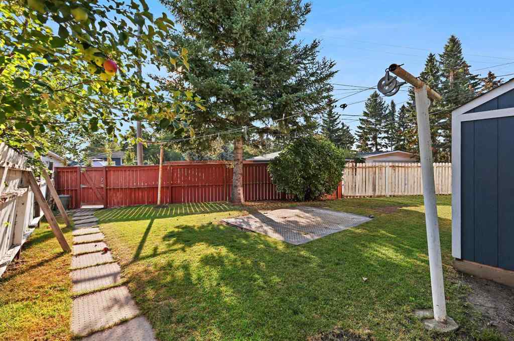 MLS® A2257410 - 3734 37 Street SW in Rutland Park Calgary, Residential
