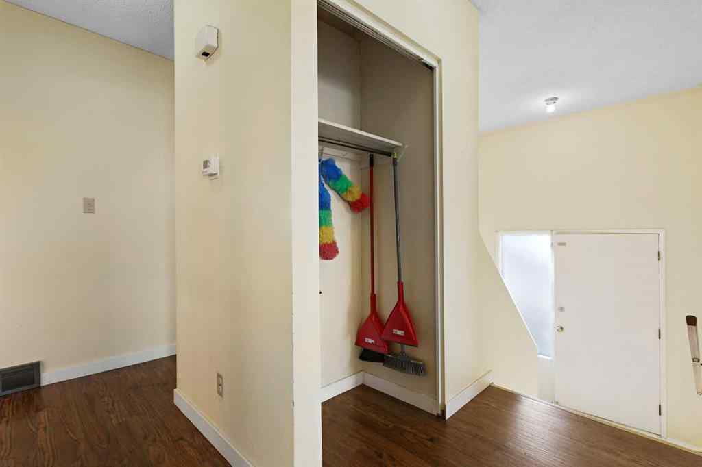 MLS® A2257410 - 3734 37 Street SW in Rutland Park Calgary, Residential