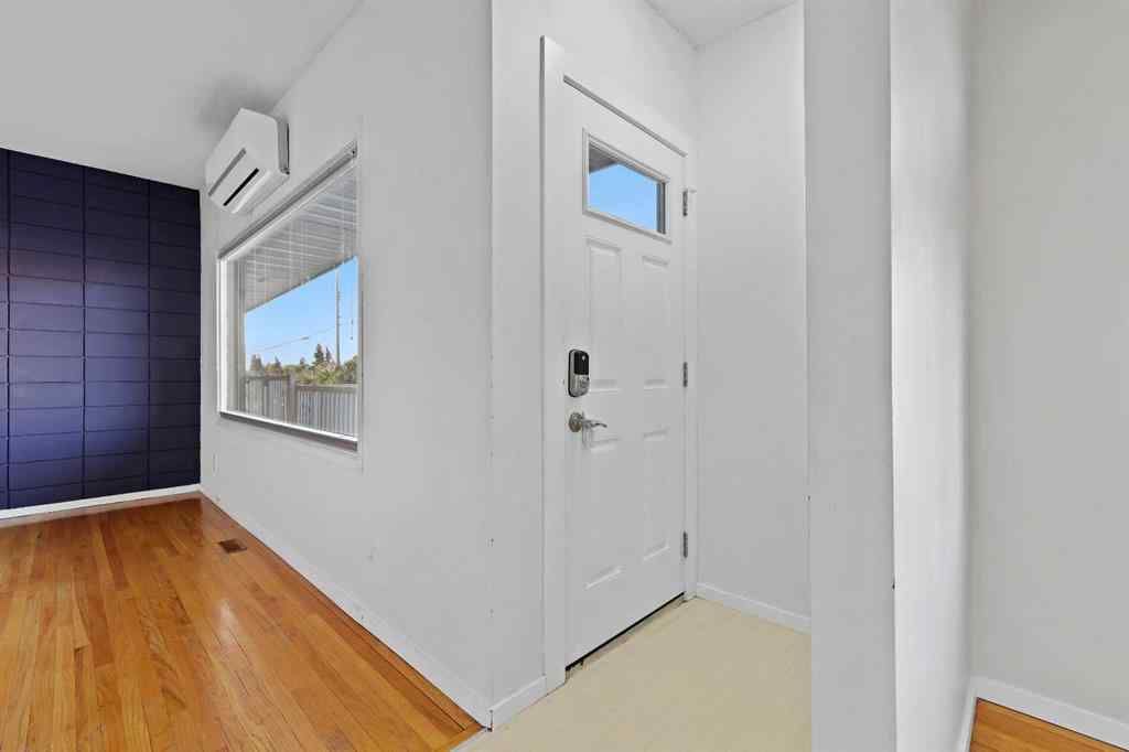 MLS® A2257410 - 3734 37 Street SW in Rutland Park Calgary, Residential