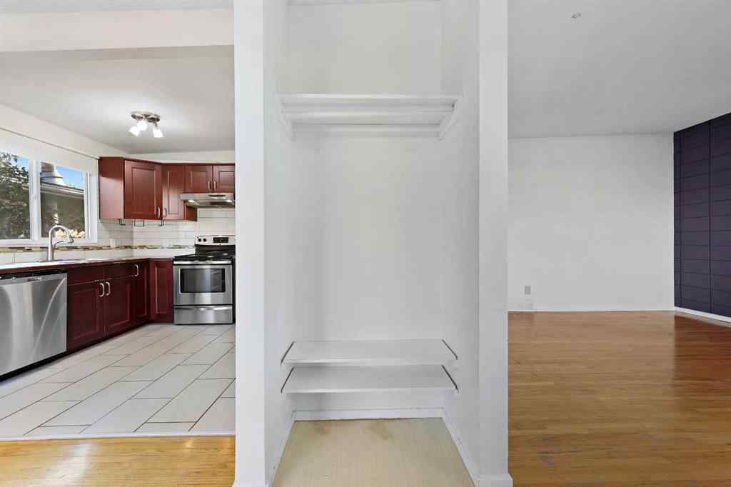 MLS® A2257410 - 3734 37 Street SW in Rutland Park Calgary, Residential