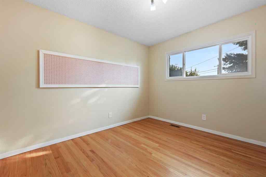 MLS® A2257410 - 3734 37 Street SW in Rutland Park Calgary, Residential