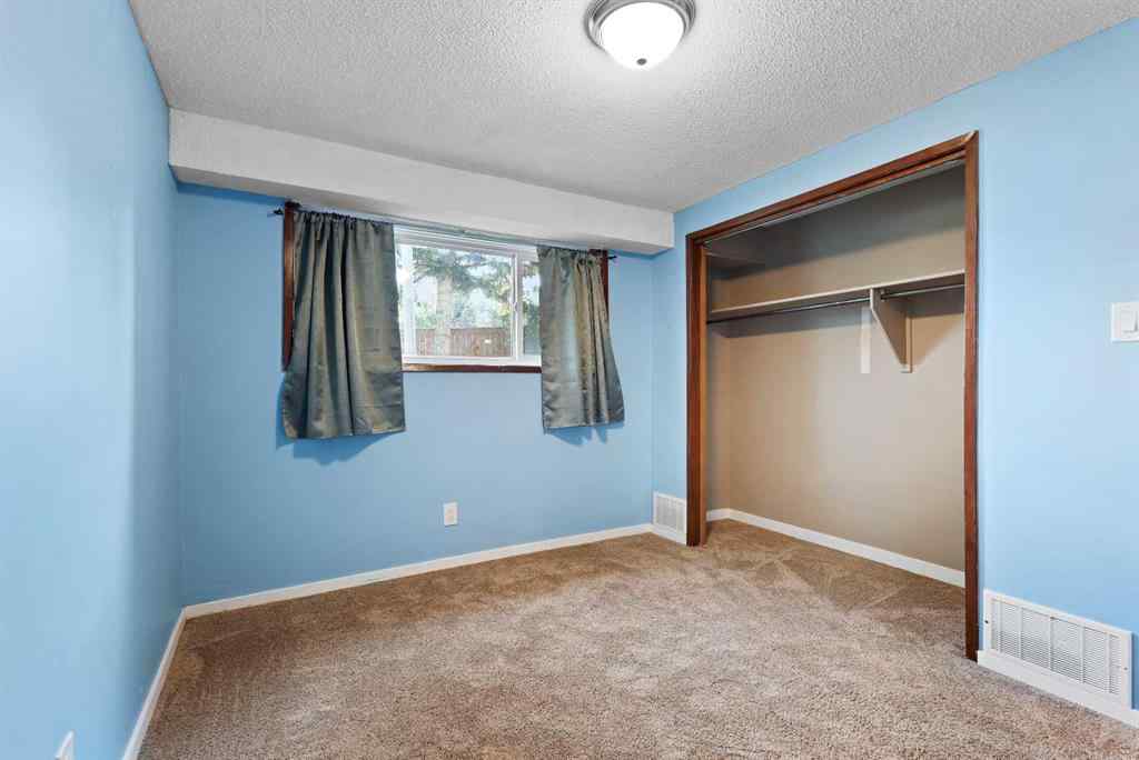 MLS® A2257410 - 3734 37 Street SW in Rutland Park Calgary, Residential