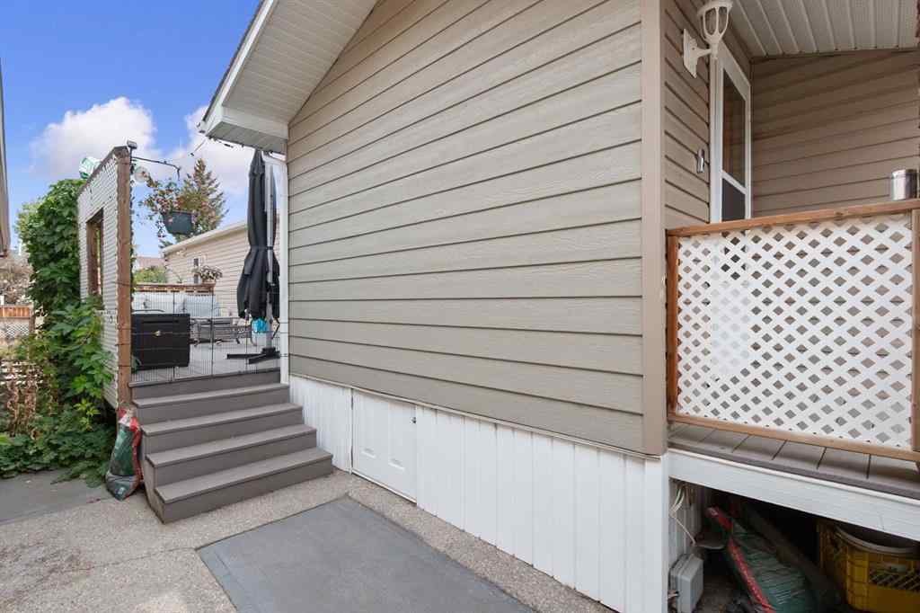 MLS® A2257415 - 4 Birch Close  in NONE Olds, Residential
