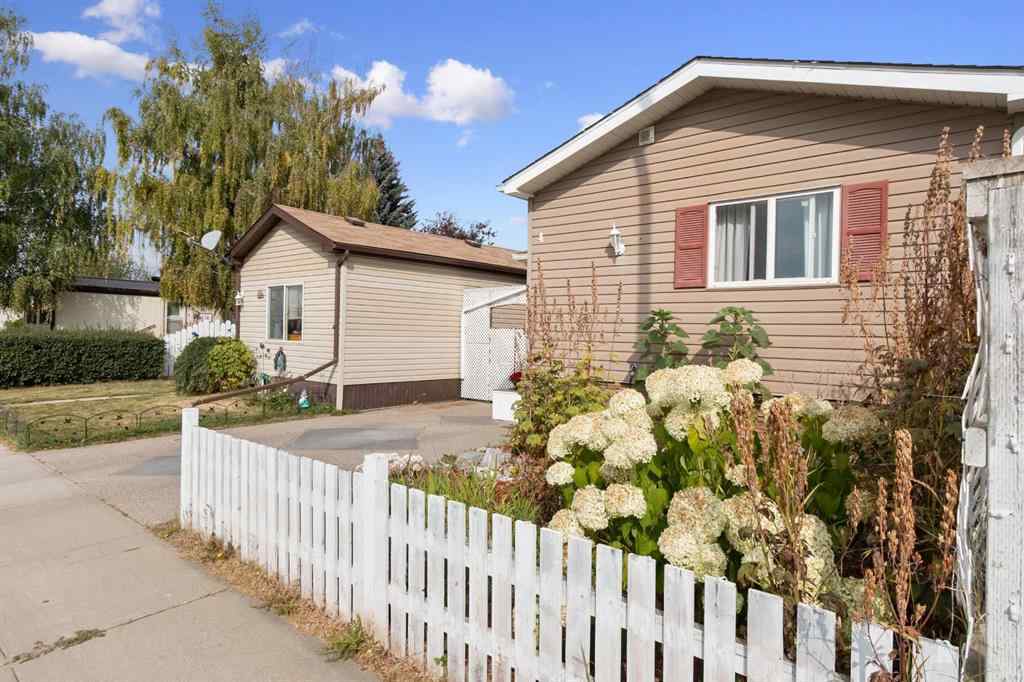 MLS® A2257415 - 4 Birch Close  in NONE Olds, Residential