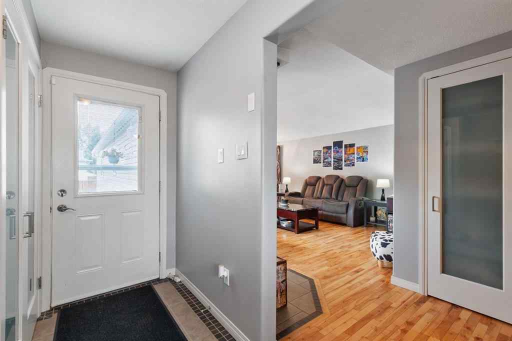 MLS® A2257415 - 4 Birch Close  in NONE Olds, Residential