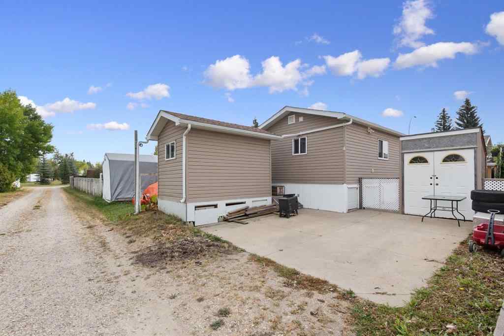 MLS® A2257415 - 4 Birch Close  in NONE Olds, Residential