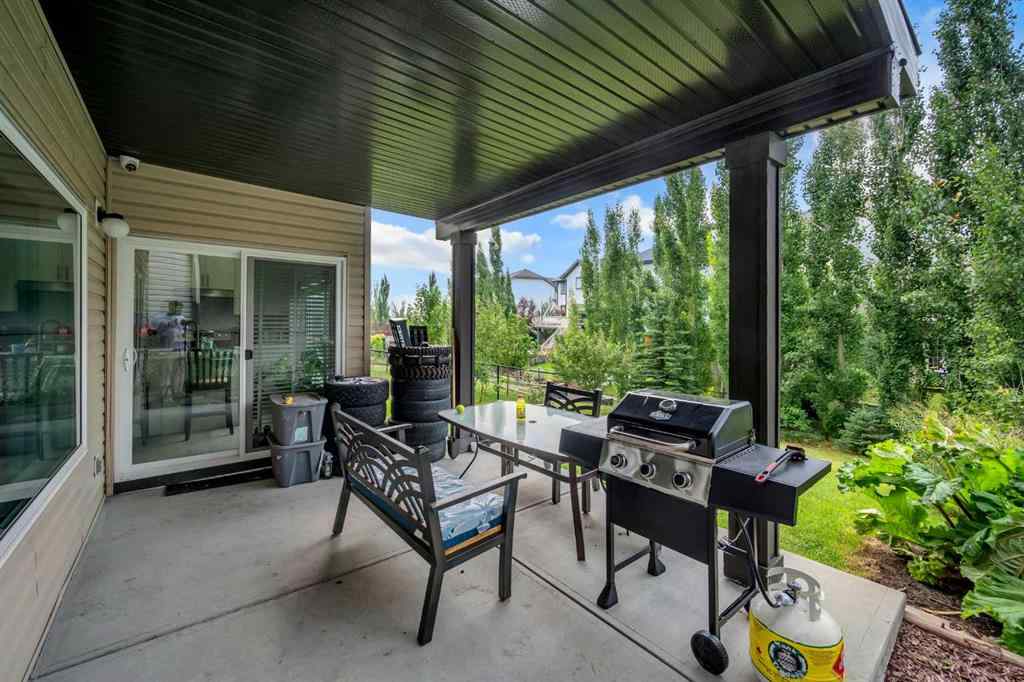MLS® A2257416 - 3 Sunset Court  in Sunset Ridge Cochrane, Residential