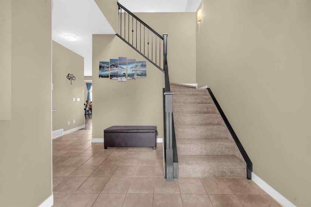 MLS® A2257416 - 3 Sunset Court  in Sunset Ridge Cochrane, Residential