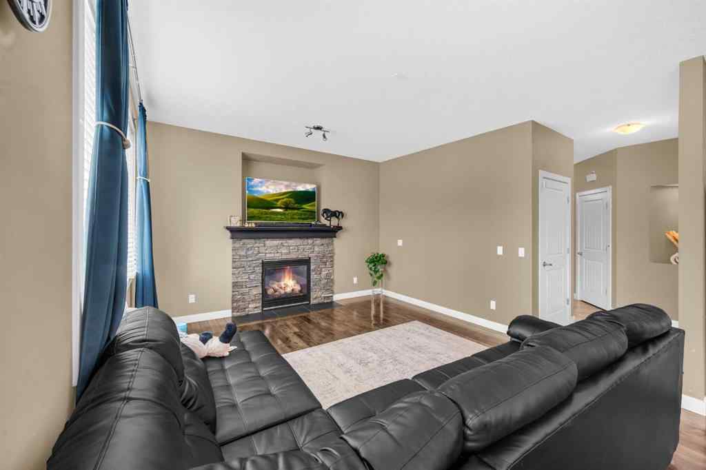 MLS® A2257416 - 3 Sunset Court  in Sunset Ridge Cochrane, Residential