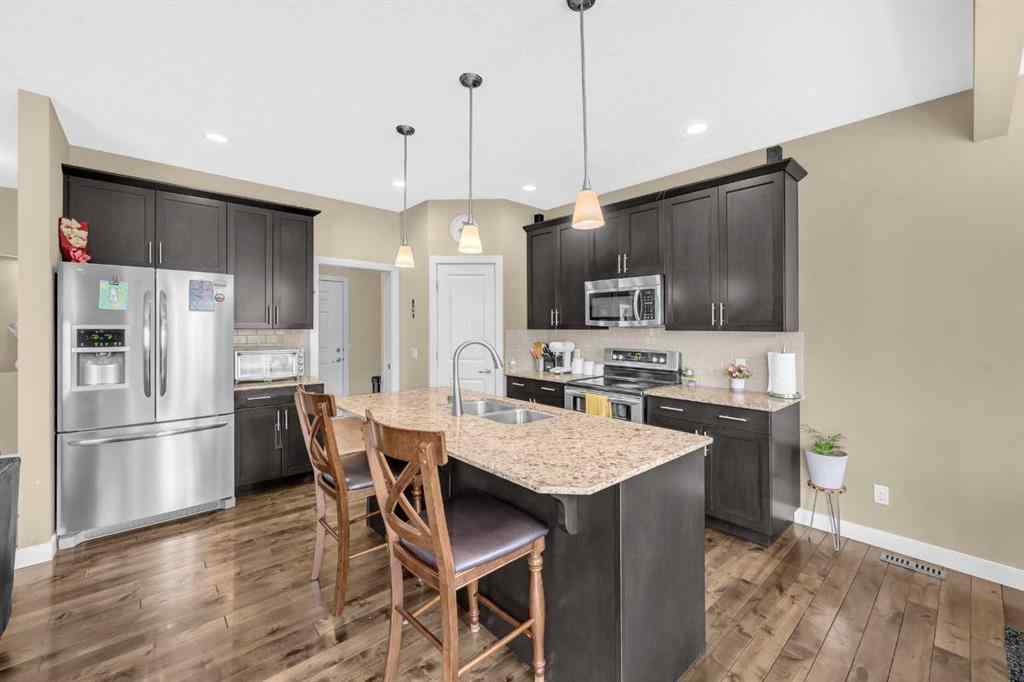 MLS® A2257416 - 3 Sunset Court  in Sunset Ridge Cochrane, Residential
