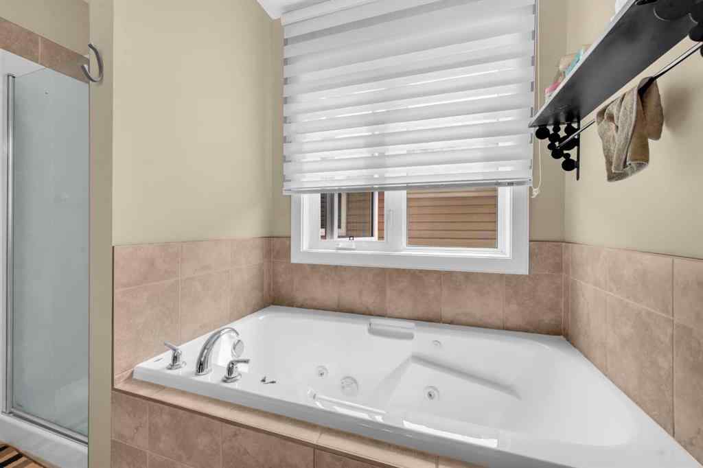 MLS® A2257416 - 3 Sunset Court  in Sunset Ridge Cochrane, Residential