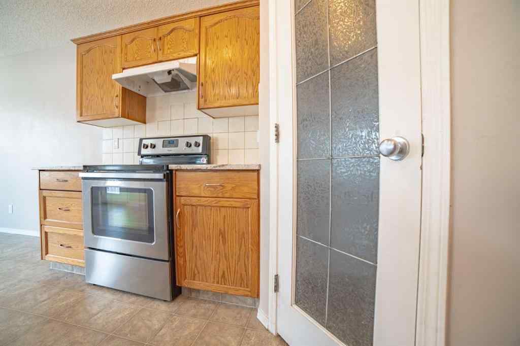 MLS® A2257417 - 91 Cougartown Close SW in Cougar Ridge Calgary, Residential
