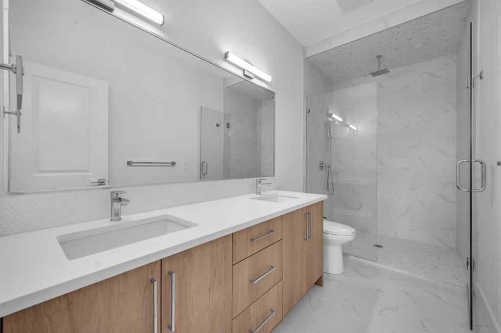 MLS® A2257423 - Unit #2 426 13 Avenue NE in Renfrew Calgary, Residential