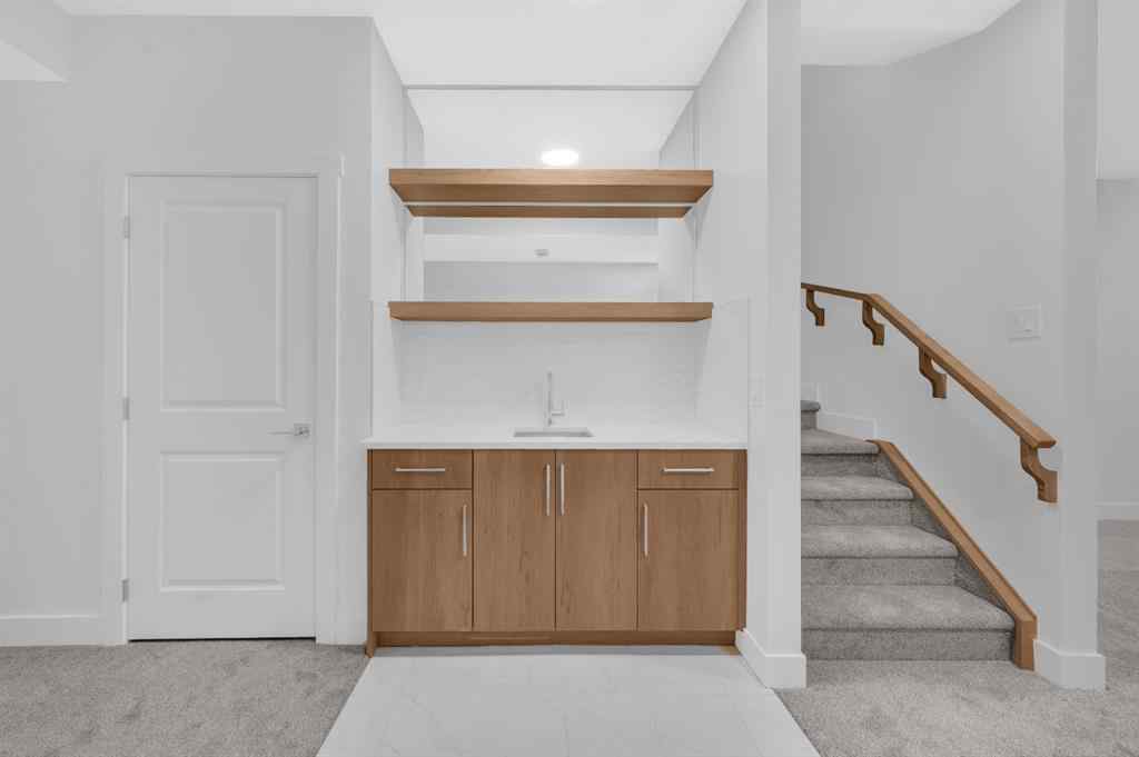 MLS® A2257423 - Unit #2 426 13 Avenue NE in Renfrew Calgary, Residential