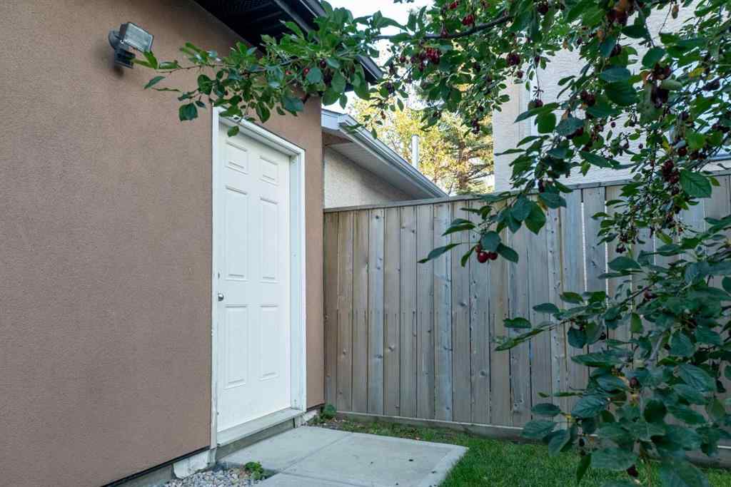 MLS® A2257426 - Unit #1 1936 26 Street SW in Killarney/Glengarry Calgary, Residential