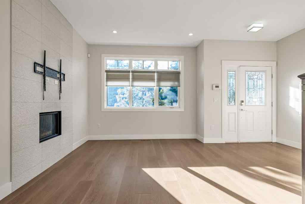 MLS® A2257426 - Unit #1 1936 26 Street SW in Killarney/Glengarry Calgary, Residential