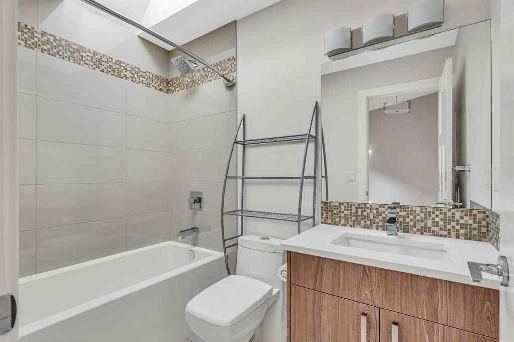MLS® A2257426 - Unit #1 1936 26 Street SW in Killarney/Glengarry Calgary, Residential