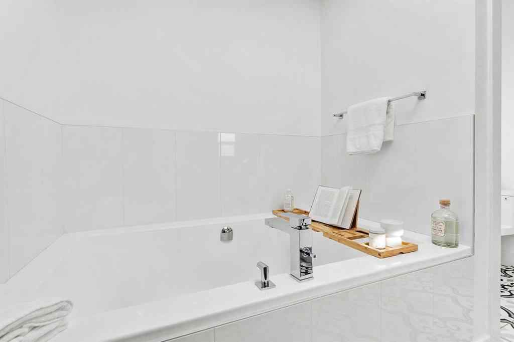 MLS® A2257427 - 4834 20 Avenue NW in Montgomery Calgary, Residential