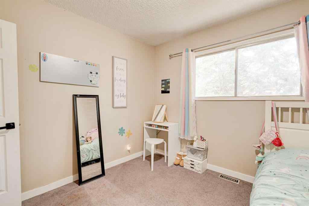 MLS® A2257428 - 1153 East Lakeview Road  in East Chestermere Chestermere, Residential