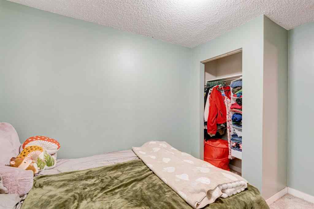 MLS® A2257428 - 1153 East Lakeview Road  in East Chestermere Chestermere, Residential