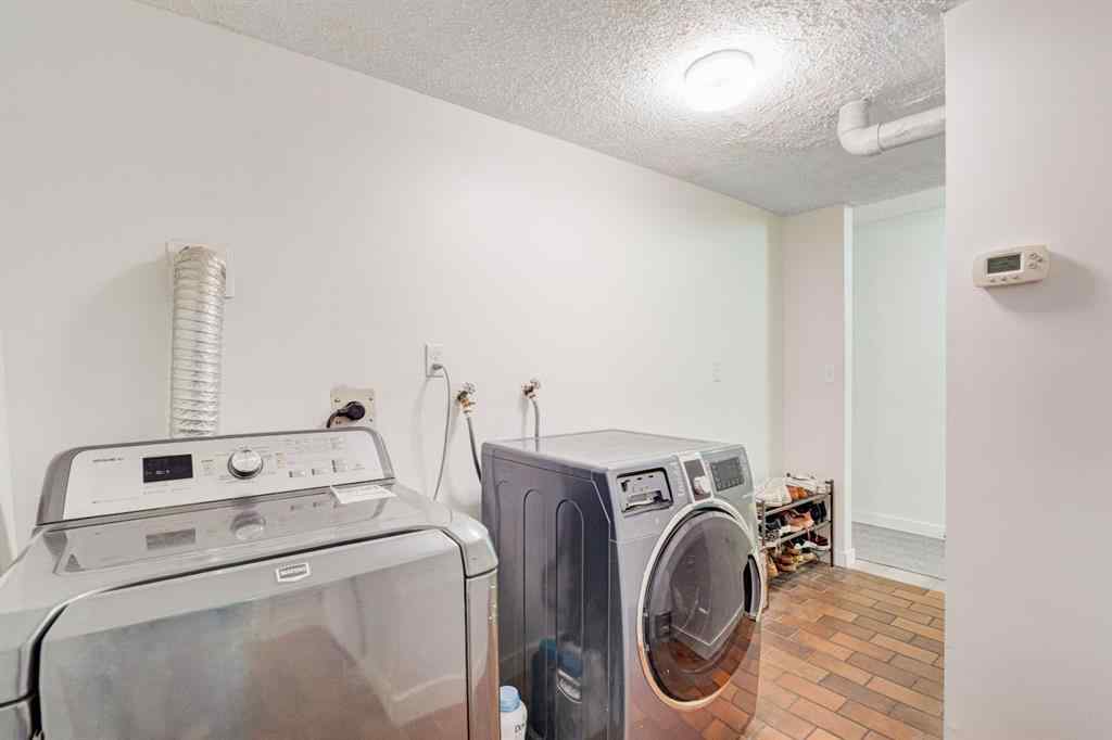MLS® A2257428 - 1153 East Lakeview Road  in East Chestermere Chestermere, Residential