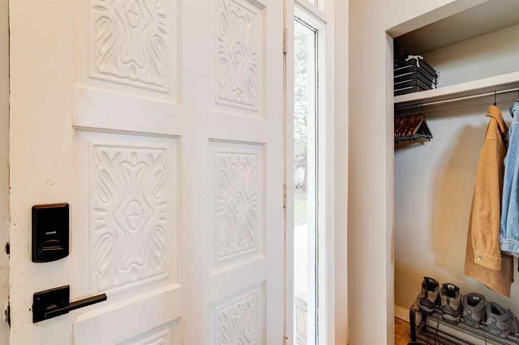 MLS® A2257428 - 1153 East Lakeview Road  in East Chestermere Chestermere, Residential
