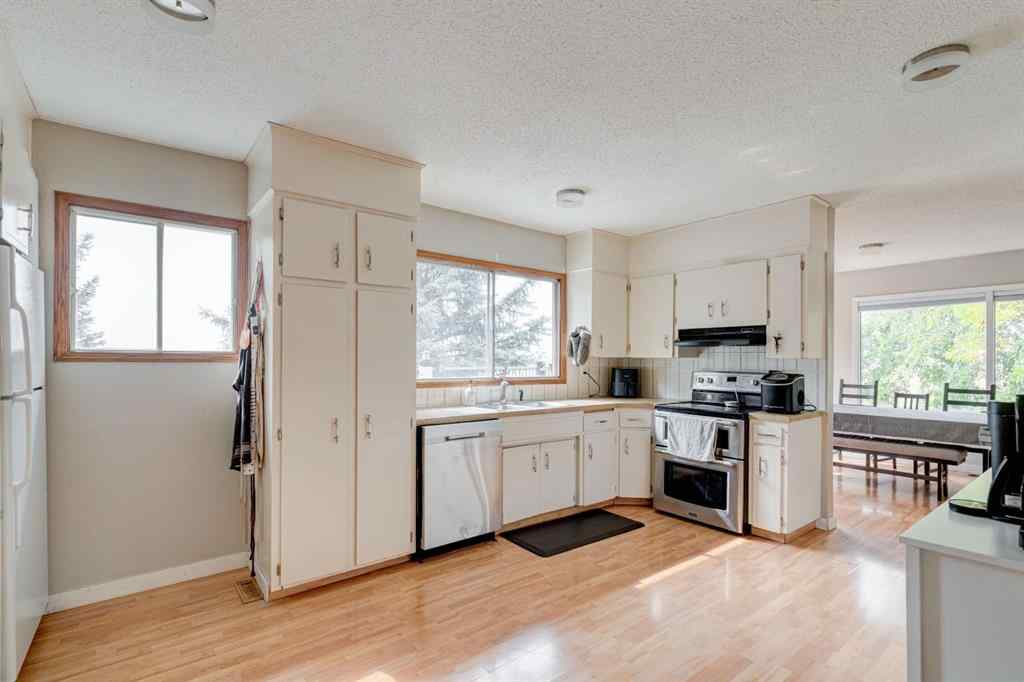 MLS® A2257428 - 1153 East Lakeview Road  in East Chestermere Chestermere, Residential