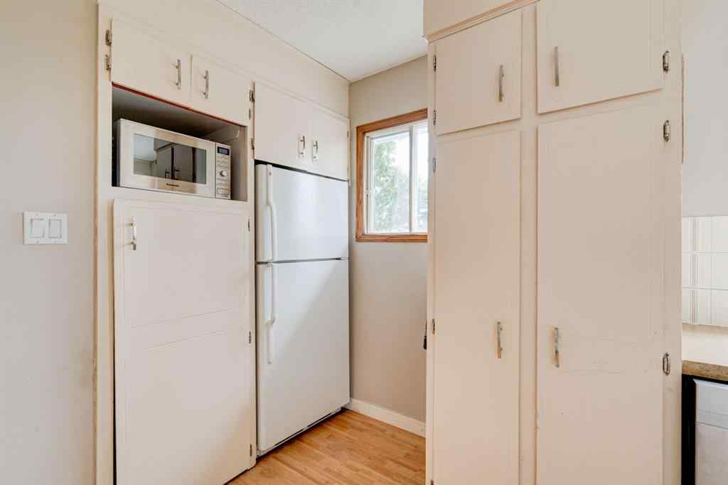 MLS® A2257428 - 1153 East Lakeview Road  in East Chestermere Chestermere, Residential