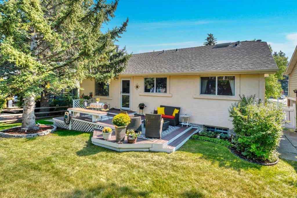 MLS® A2257430 - 488 Strathcona Drive SW in Strathcona Park Calgary, Residential
