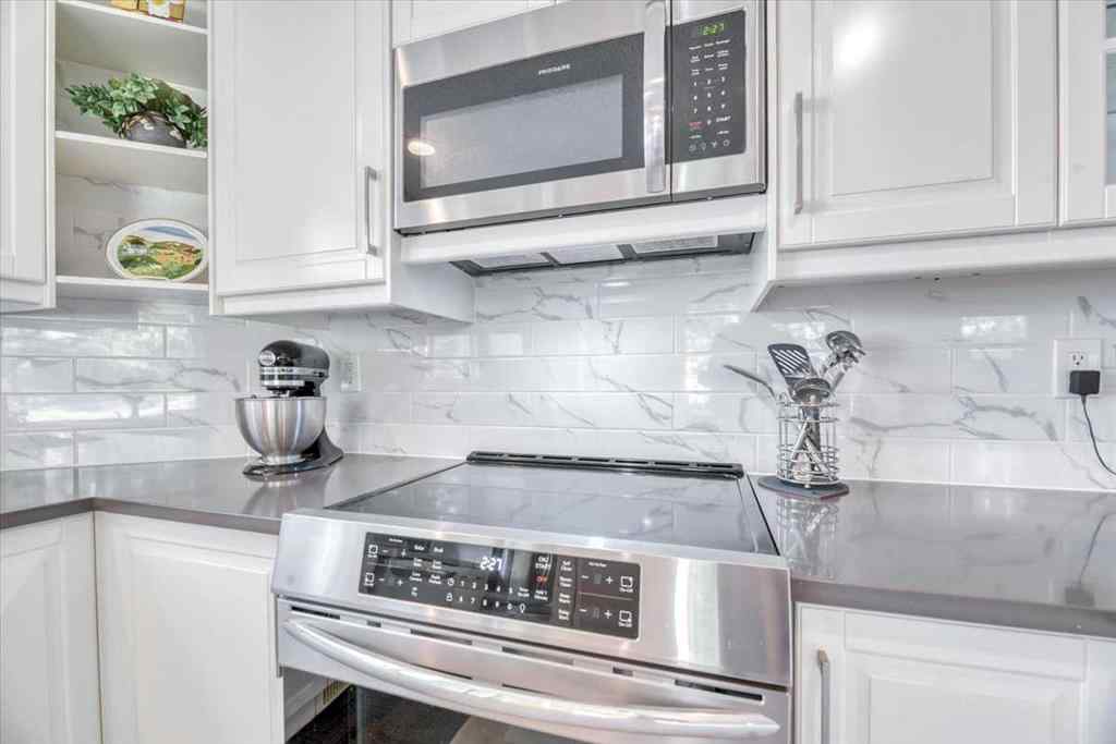 MLS® A2257430 - 488 Strathcona Drive SW in Strathcona Park Calgary, Residential
