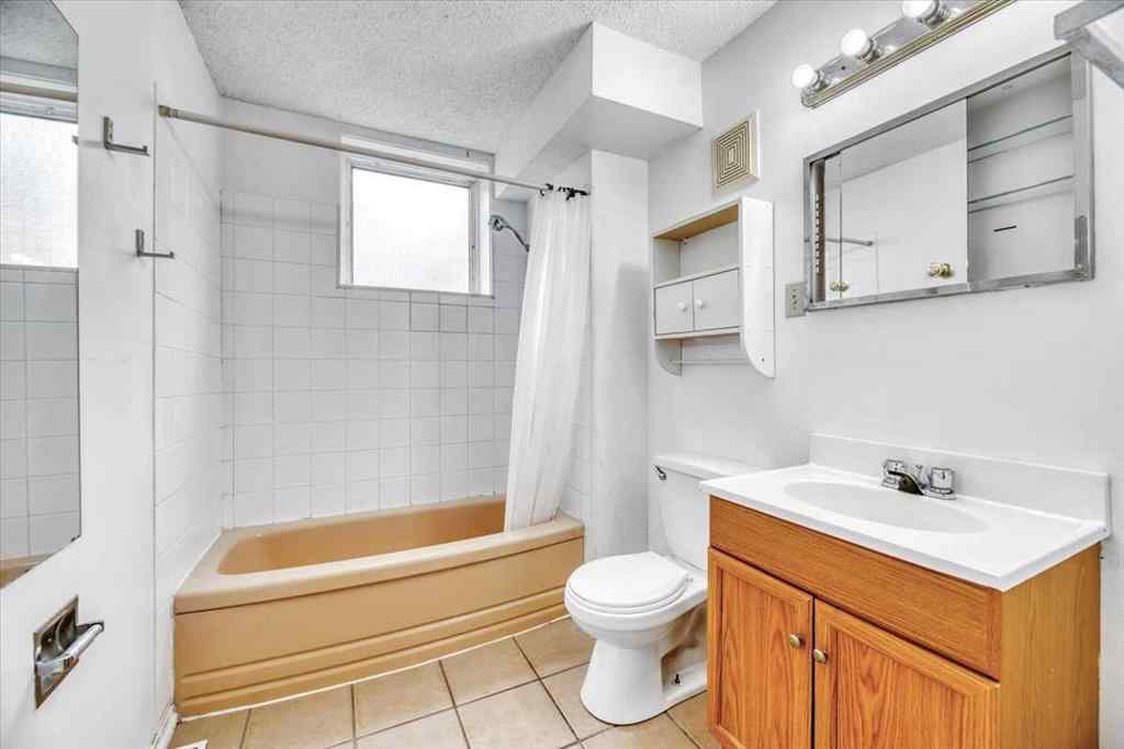 MLS® A2257431 - 4307 Brisebois Drive NW in Brentwood Calgary, Residential