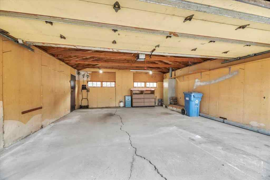MLS® A2257431 - 4307 Brisebois Drive NW in Brentwood Calgary, Residential