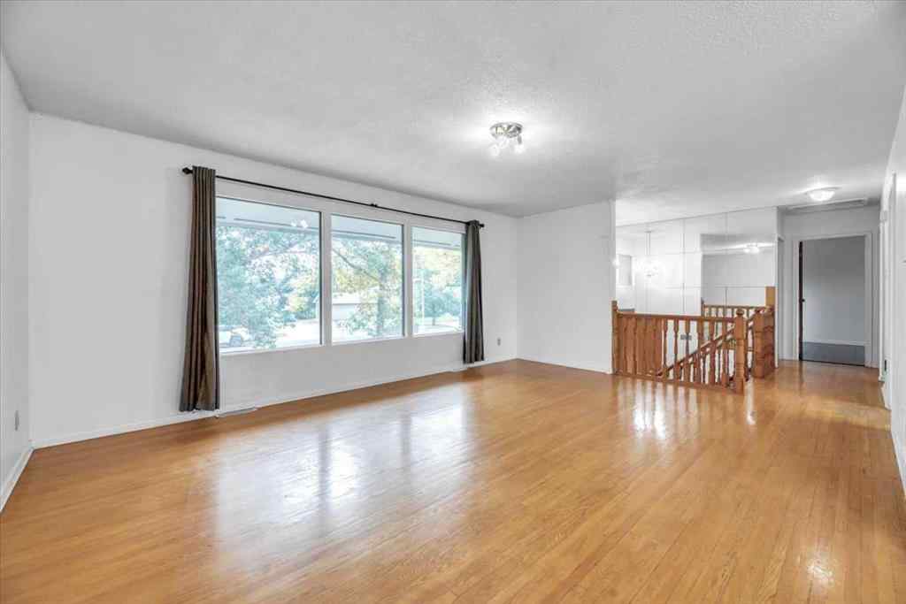 MLS® A2257431 - 4307 Brisebois Drive NW in Brentwood Calgary, Residential