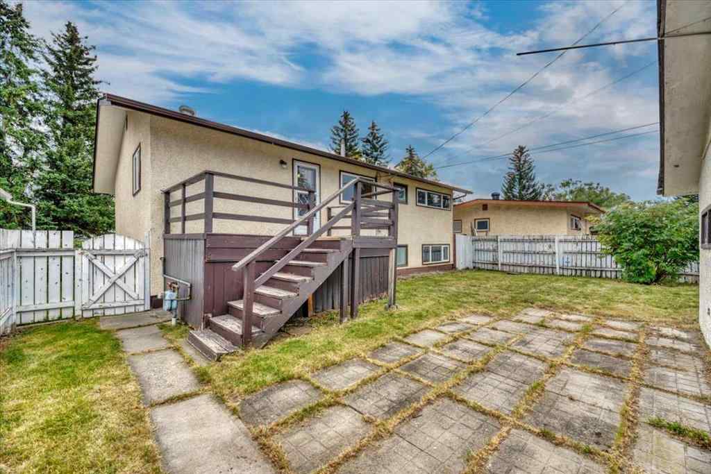 MLS® A2257431 - 4307 Brisebois Drive NW in Brentwood Calgary, Residential