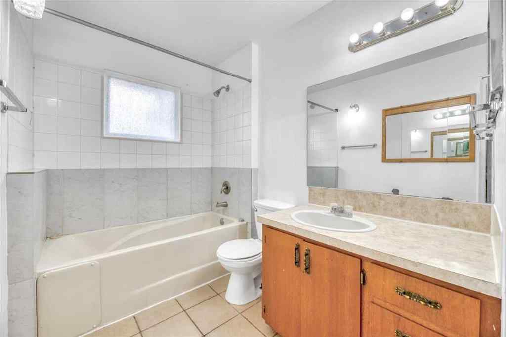 MLS® A2257431 - 4307 Brisebois Drive NW in Brentwood Calgary, Residential