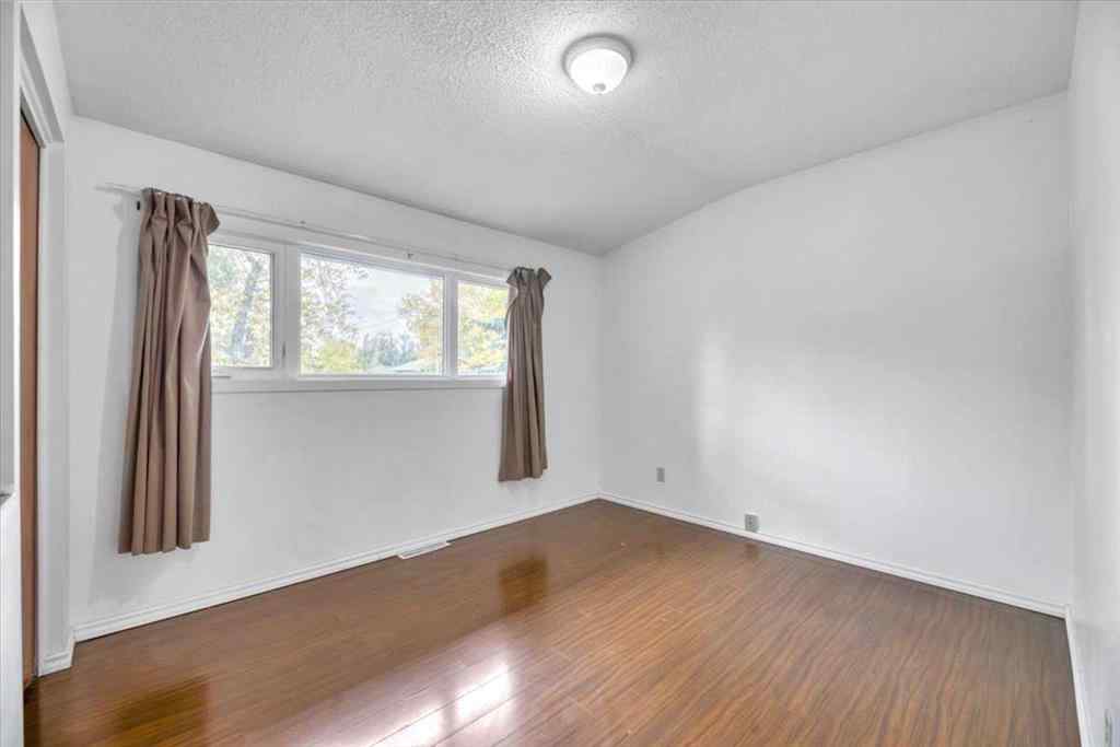 MLS® A2257431 - 4307 Brisebois Drive NW in Brentwood Calgary, Residential