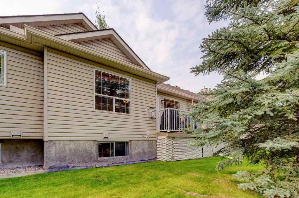 MLS® A2257433 - 83 Mt Douglas Villas SE in McKenzie Lake Calgary, Residential