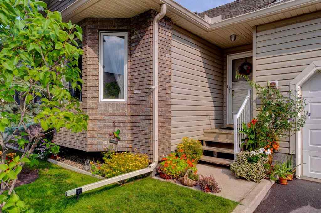 MLS® A2257433 - 83 Mt Douglas Villas SE in McKenzie Lake Calgary, Residential