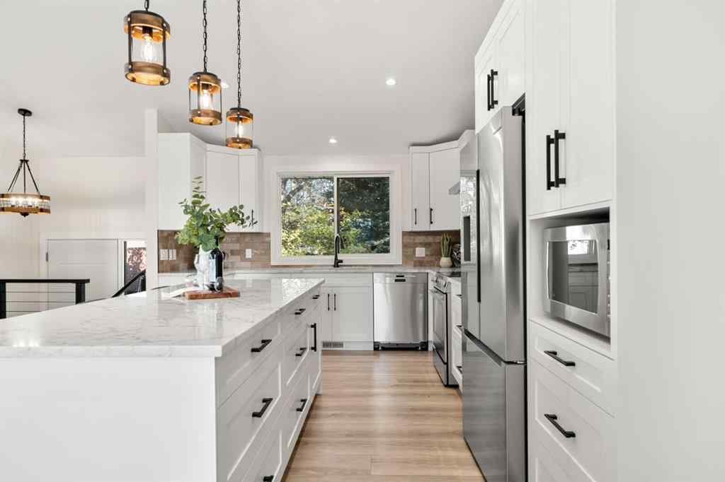 MLS® A2257436 - 3212 Breen Crescent NW in Brentwood Calgary, Residential