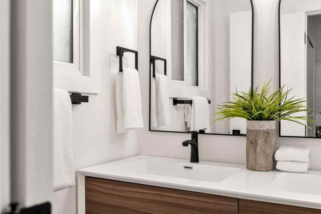 MLS® A2257436 - 3212 Breen Crescent NW in Brentwood Calgary, Residential