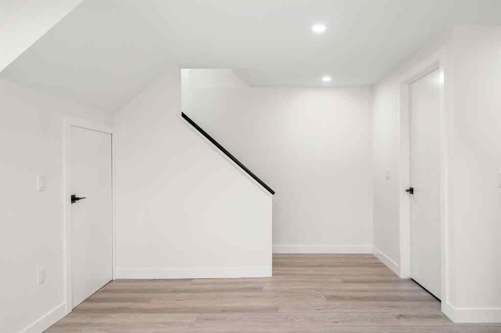 MLS® A2257436 - 3212 Breen Crescent NW in Brentwood Calgary, Residential
