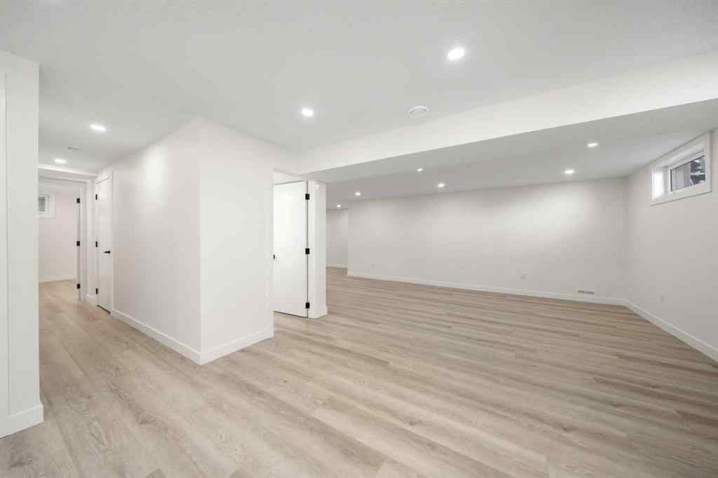 MLS® A2257436 - 3212 Breen Crescent NW in Brentwood Calgary, Residential
