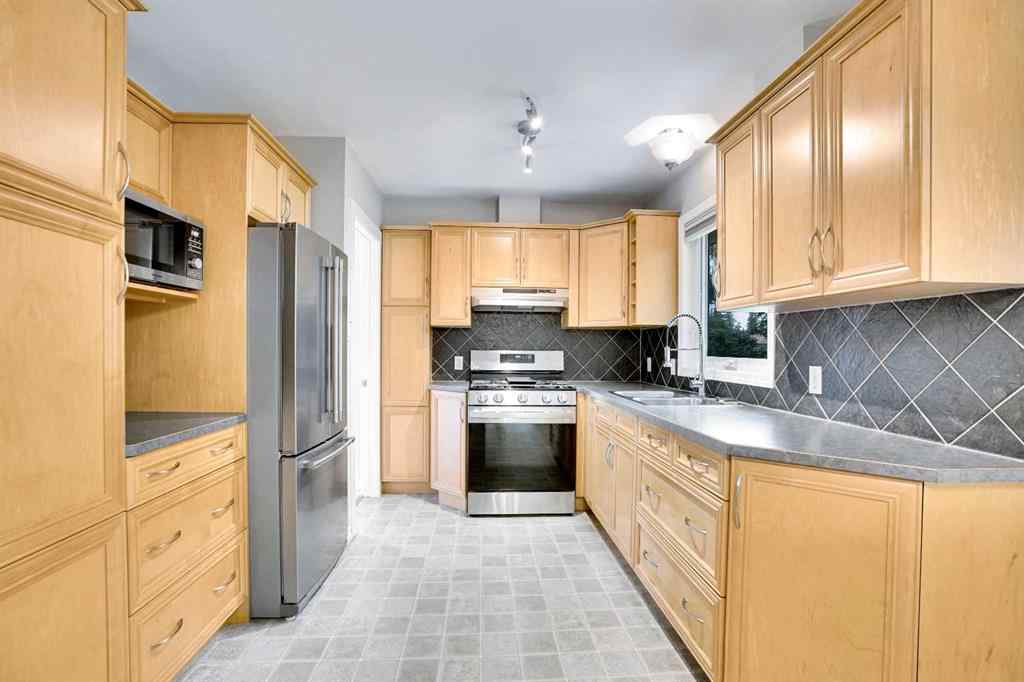 MLS® A2257438 - 88 Westwood Drive SW in Westgate Calgary, Residential