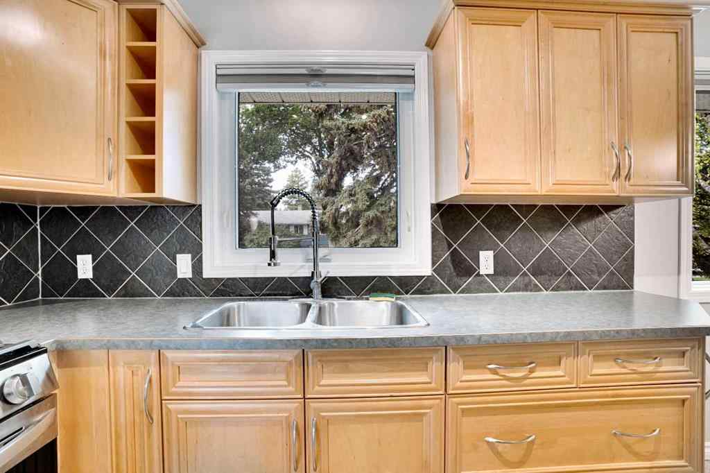 MLS® A2257438 - 88 Westwood Drive SW in Westgate Calgary, Residential