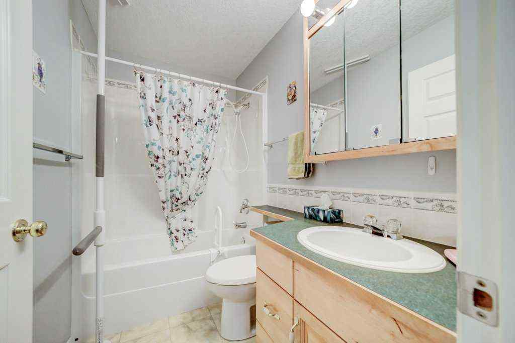 MLS® A2257444 - Unit ##104 4800 A 48 Avenue  in NONE Taber, Residential