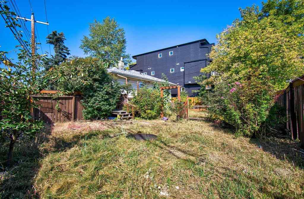 MLS® A2257445 - 514 30 Street NW in Parkdale Calgary, Residential